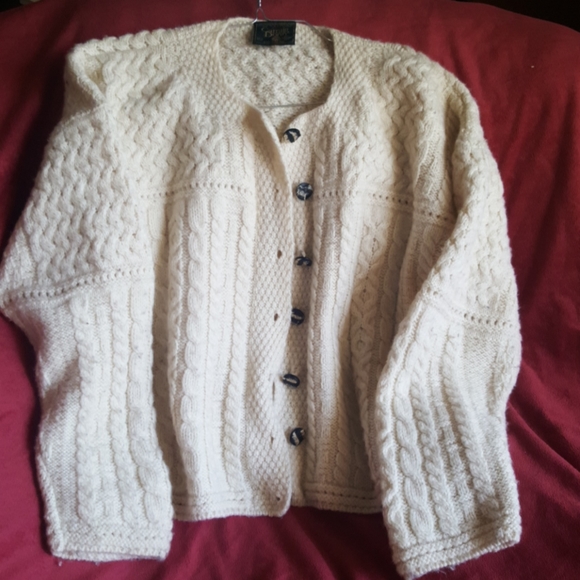 Carraig Donn, 100% Pure New Wool, made Ireland - Picture 1 of 4